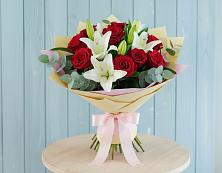 Букет цветов из:  Лилии и Розы в Изобильном