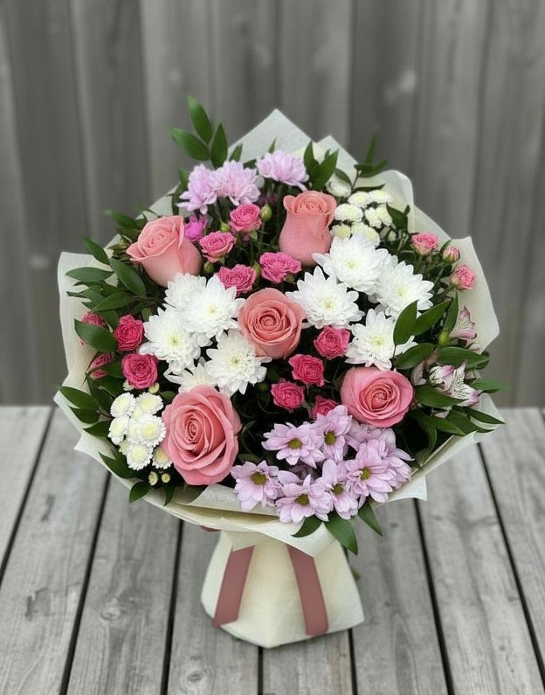Букет цветов из: Альстромерии, Гвоздики, Розы и Хризантемы в Изобильном
