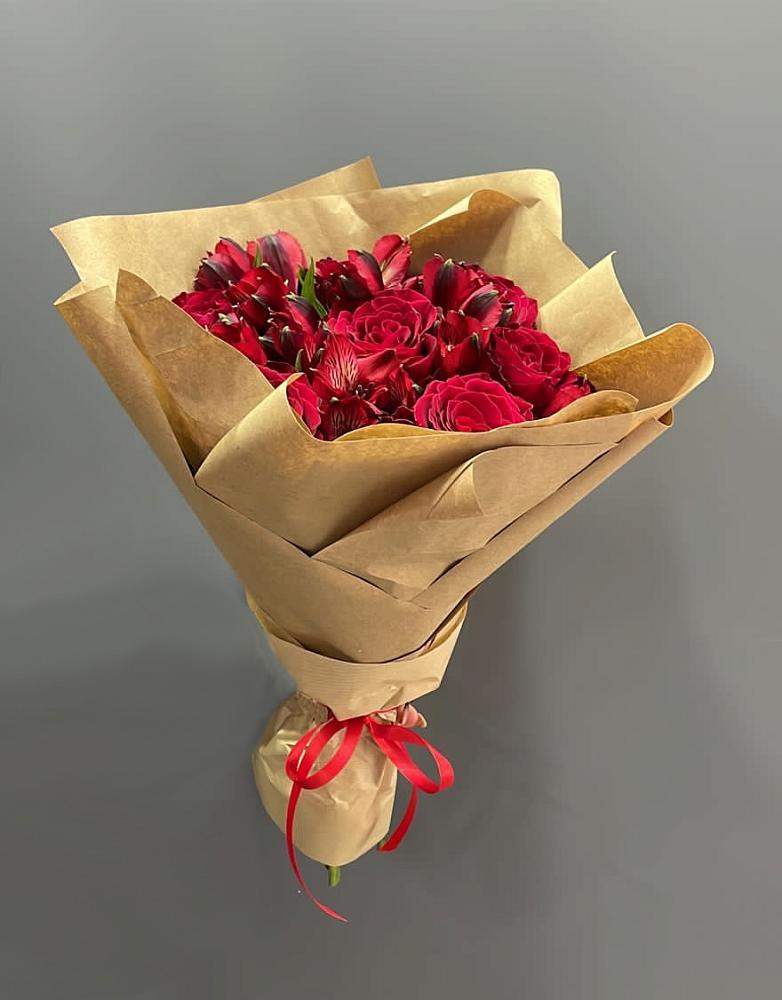 Букет цветов из: Альстромерии и Розы в Изобильном