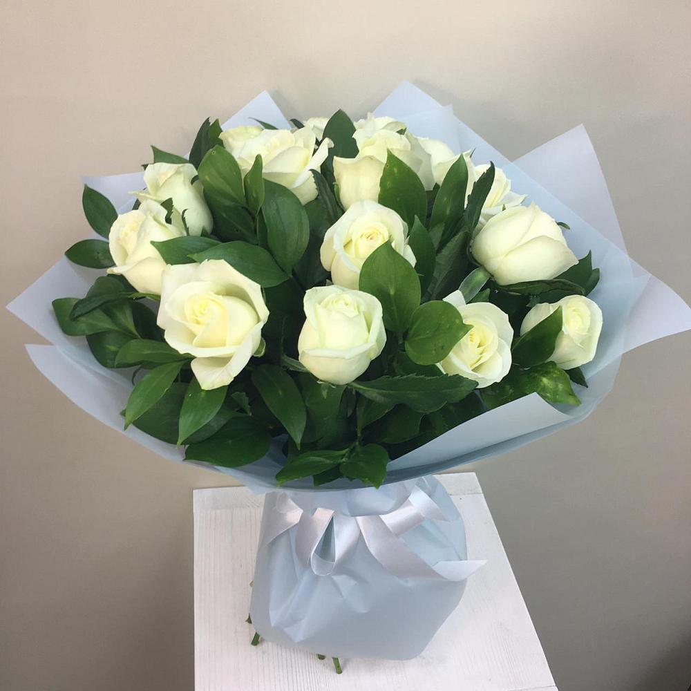 Букет 15 Белых роз Проуд в Изобильном