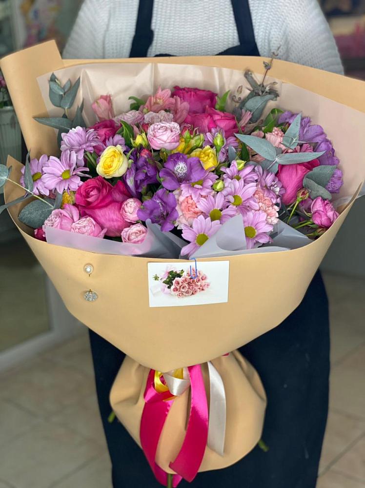 Букет цветов из: Хризантемы, Гвоздики и Альстромерии в Изобильном