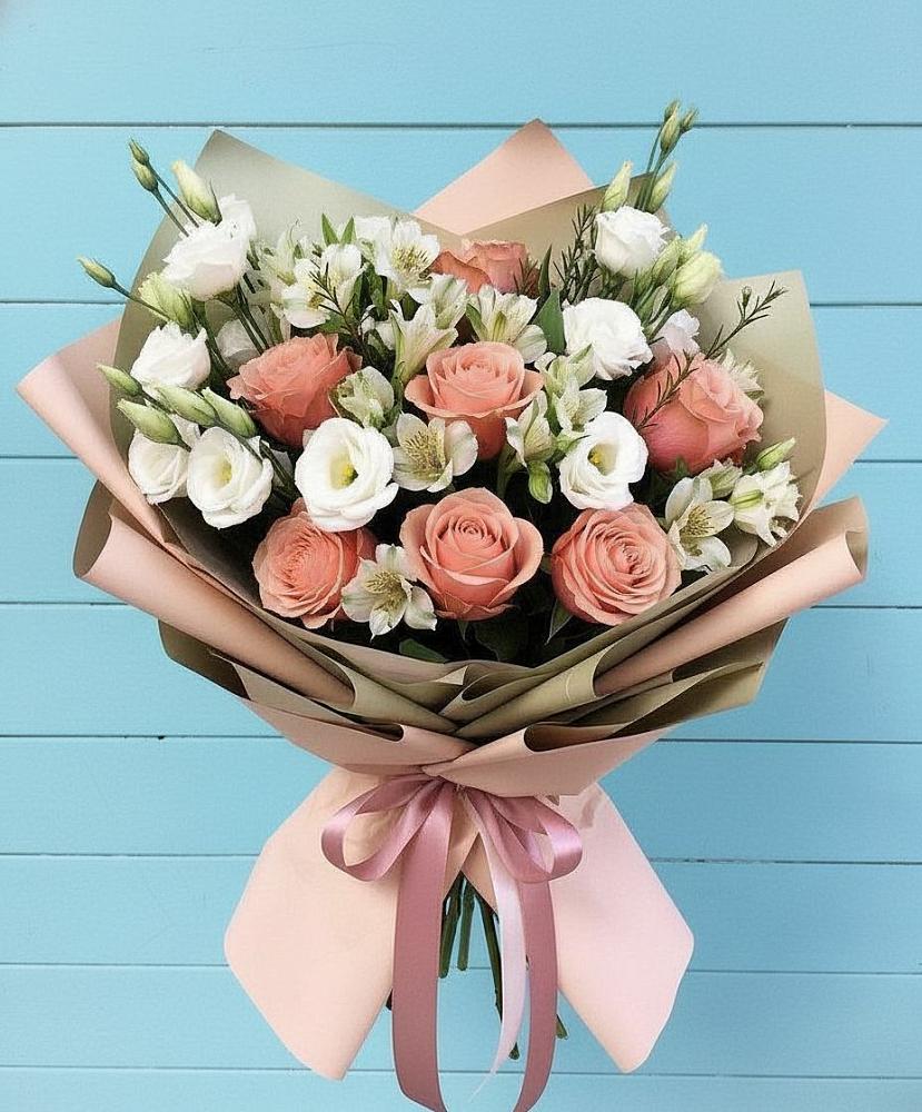 Букет цветов из: Розы, Альстромерии и Лизиантусы в Изобильном