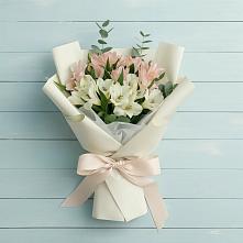 Букет цветов из:  Альстромерии #REPLACE_PRED# Изобильном