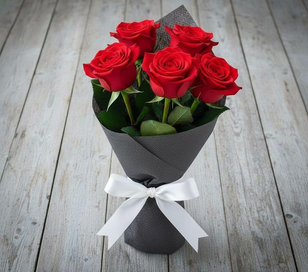 Букет 5 Красных роз Эдлесс Лав в Изобильном