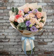 Букет цветов из:  Розы, Лизиантусы и Гвоздики #REPLACE_PRED# Изобильном