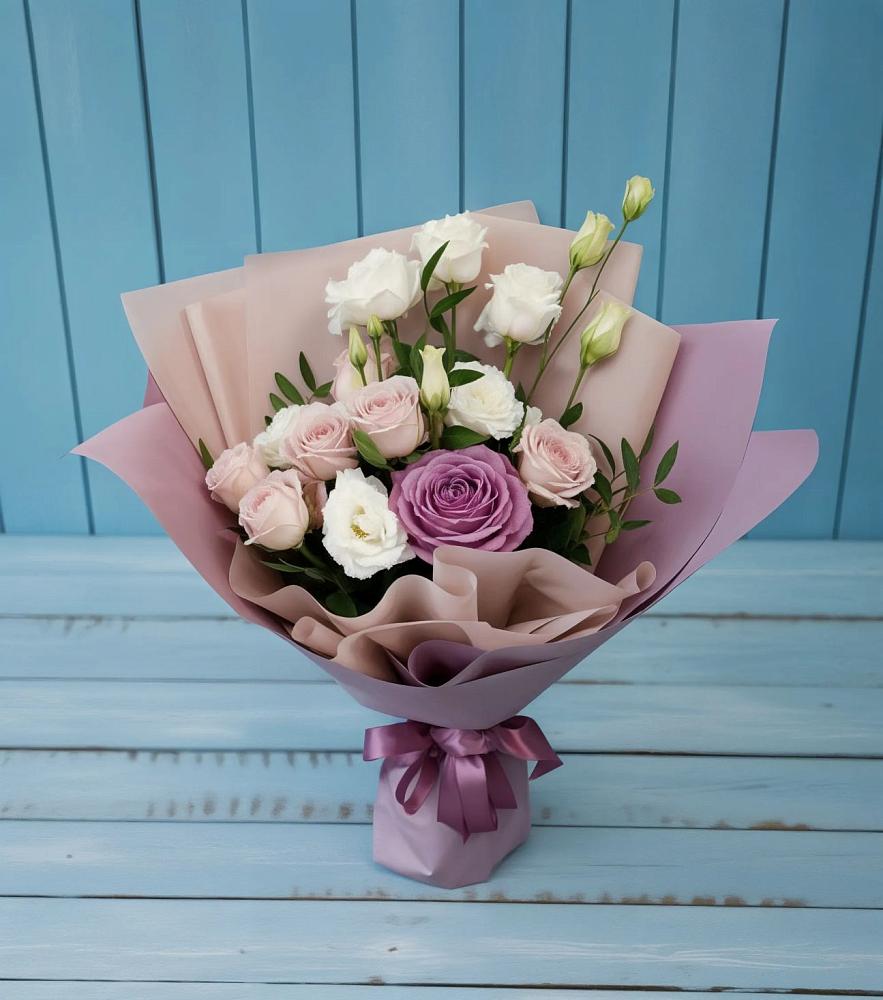 Букет цветов из: Розы и Лизиантусы в Изобильном