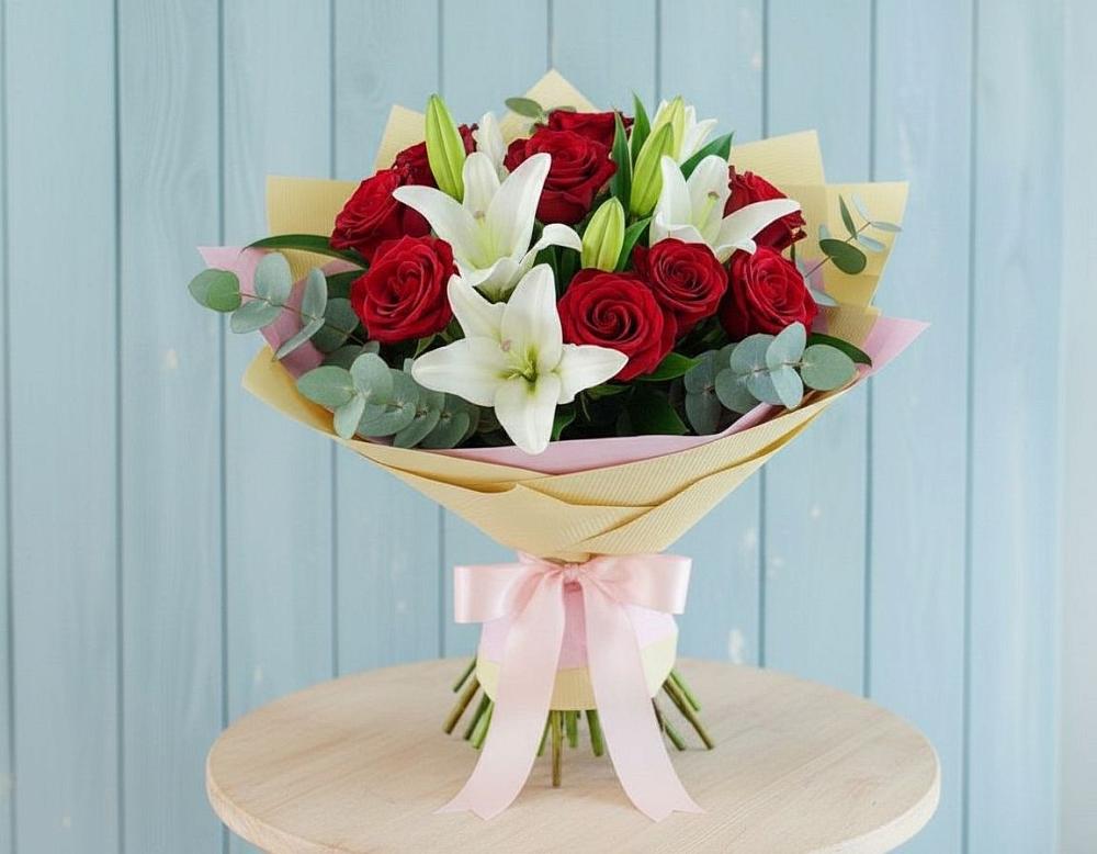 Букет цветов из: Лилии и Розы в Изобильном
